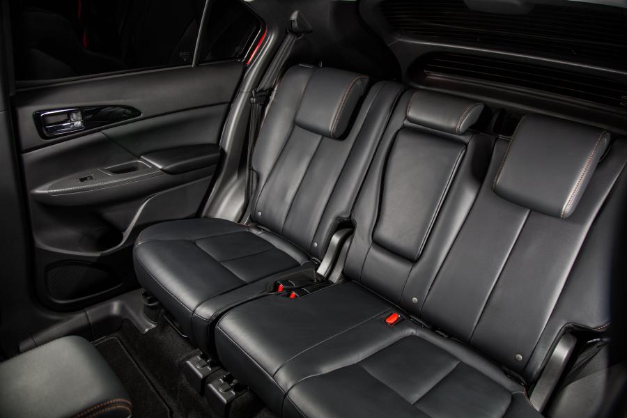 Интерьер Mitsubishi Eclipse Cross 2018 года  (NA) (фото 35 из 63)